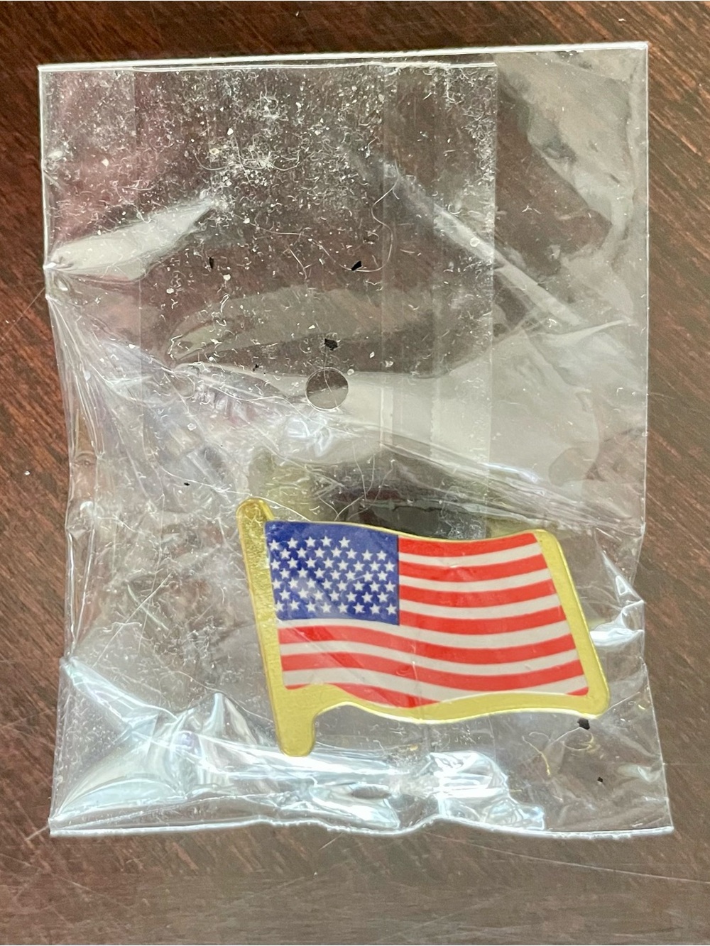 Classic Waving Patriotic American Flag Lapel Pin